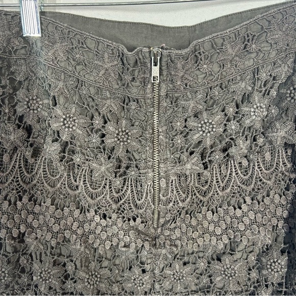 American Eagle | Lace Mini Skirt Dark Gray Women’s Size 0 - Picture 7 of 12
